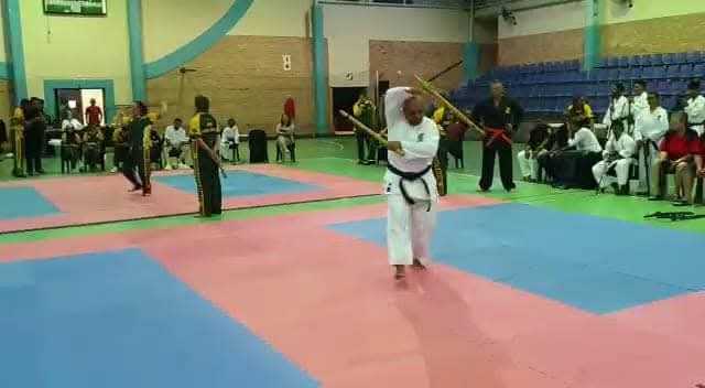 Traditional Shotokan Karate, Kubudo (Weapons) and Aikido classes for all from the age of 4 years old to adults