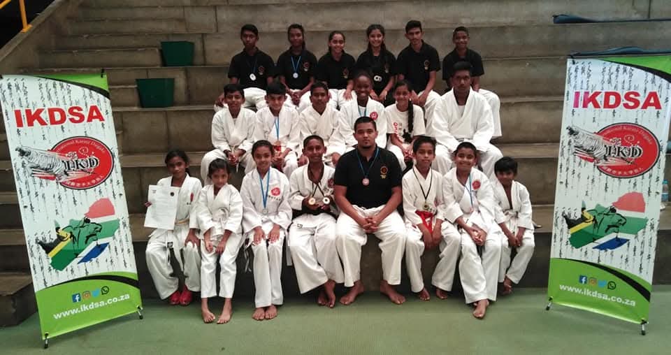 Traditional Shotokan Karate, Kubudo (Weapons) and Aikido classes for all from the age of 4 years old to adults